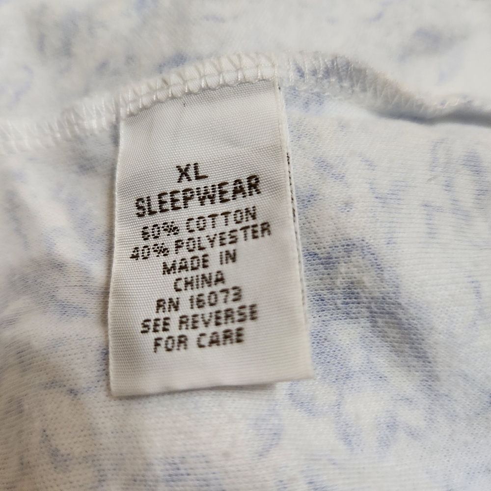 Karen Neuburger Short Sleeve Capri Pajama Set Blue Flowers  on White. Size XL - Picture 5 of 7
